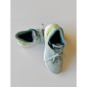 Kiziks Athens Hands-Free Arch Support Mint Green Sneaker- women's size 10
